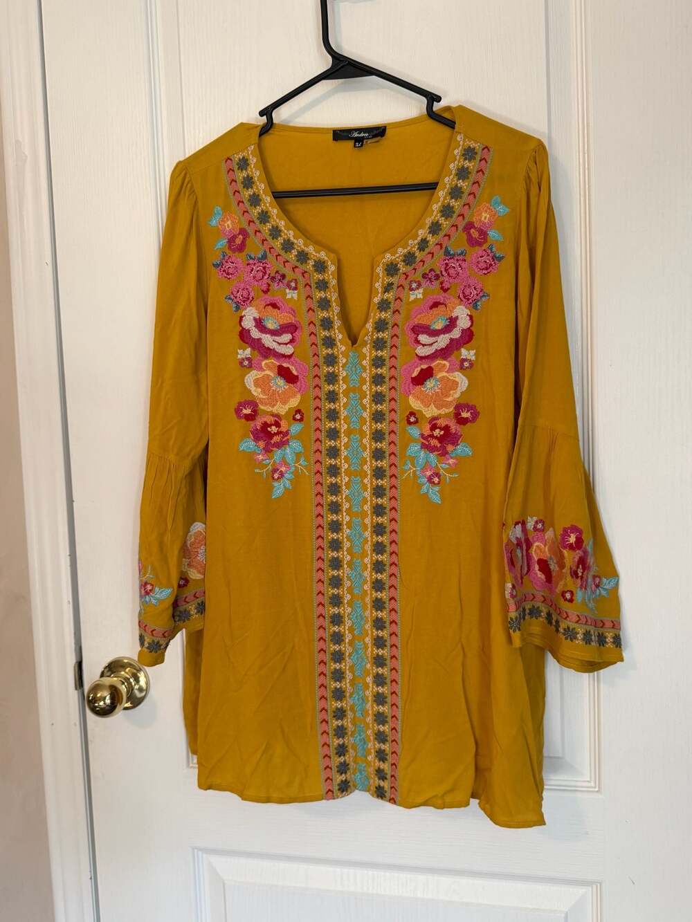 Andree by Unit Mustard Yellow Floral Embroidered Bell Sleeve Boho Tunic Blouse X